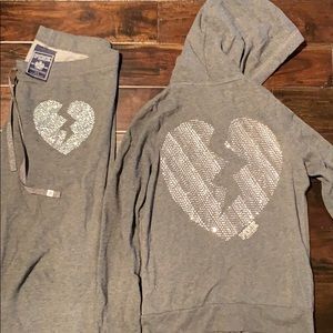 VS PINK tracksuit in gray